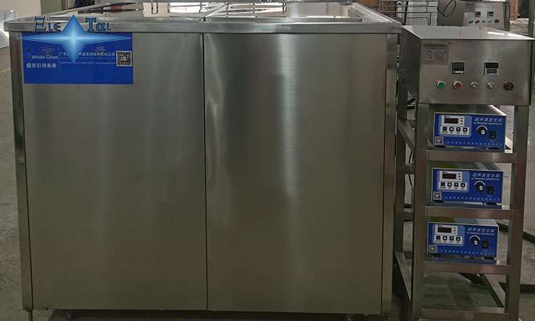 超聲波清洗機在塑料行業(yè)的應(yīng)用，如何去除各種污漬？